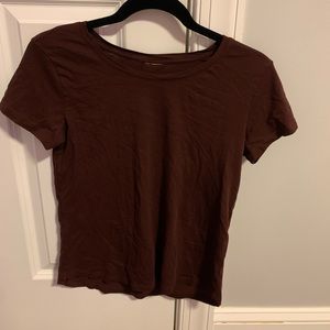 maroon tee